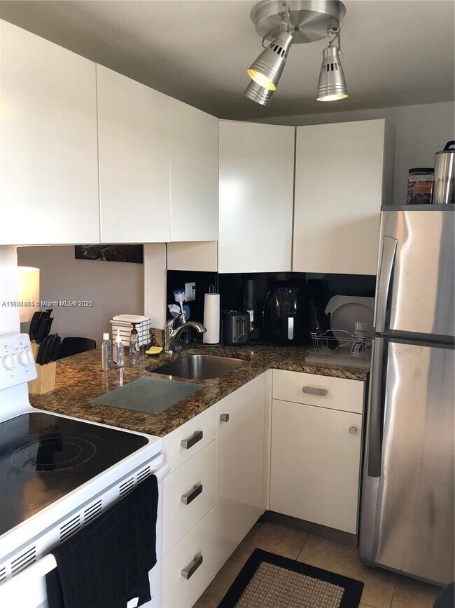 Foto del edificio - 8601 SW 68th Ct