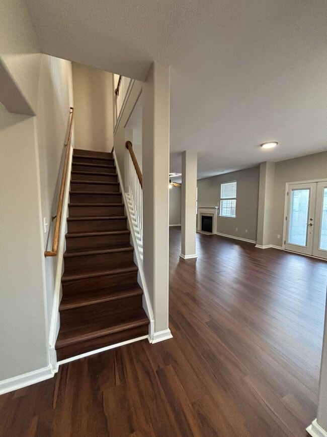 Building Photo - 867 Holbrook Dr
