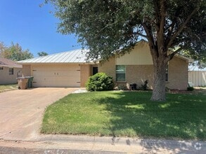 Building Photo - 1810 Parkview Dr