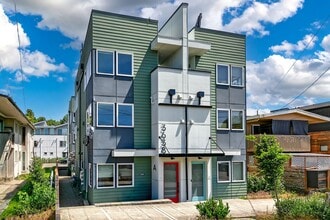 Building Photo - 3638 36th Ave S