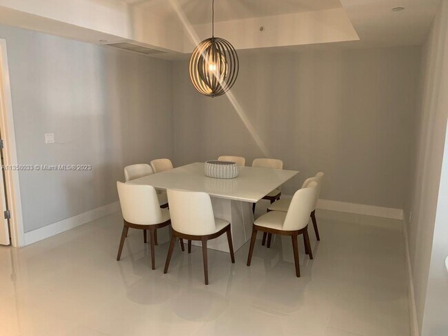 Foto del edificio - 1010 Brickell Ave