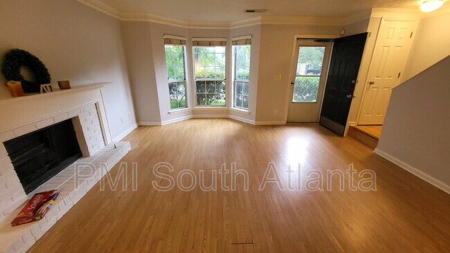 Foto del edificio - 1070 Huntington Trce SE