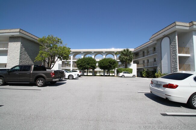 Foto del edificio - 5501 NW 2nd Ave