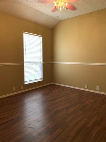 Building Photo - 10519 Camelot Dr