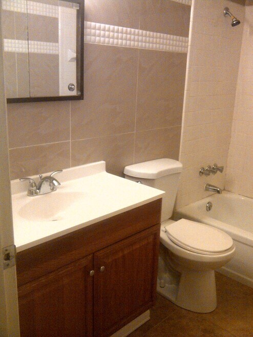 Newly Remodeled 2BD/1BA