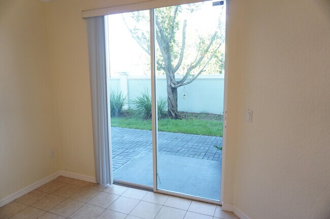 Foto del edificio - 3520 Oleander Terrace