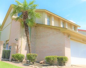 Building Photo - 8846 N Rylander Cir