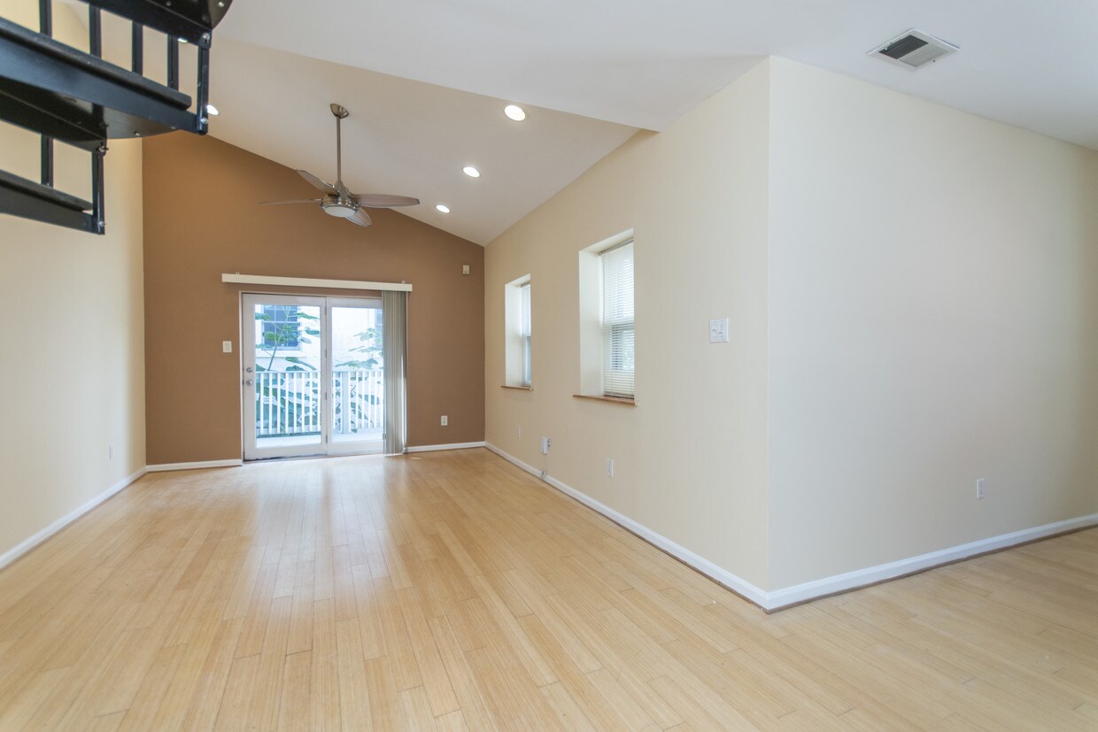 Living Room - 1040 N 4th St