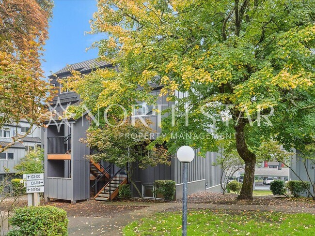 Foto del edificio - Mt. Park Condo with High Ceilings