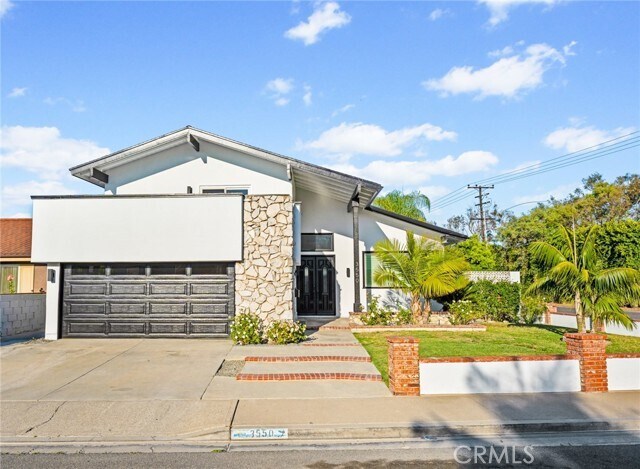 Primary Photo - 3550 Sunflower Cir