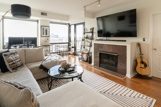 Building Photo - 1212 N Wells St