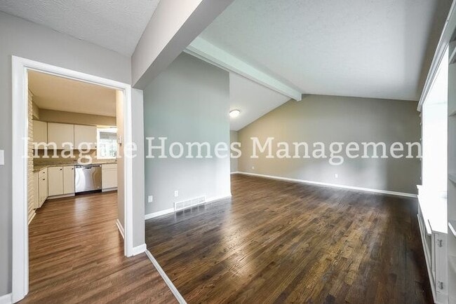 Foto del edificio - 321 Chatham Drive