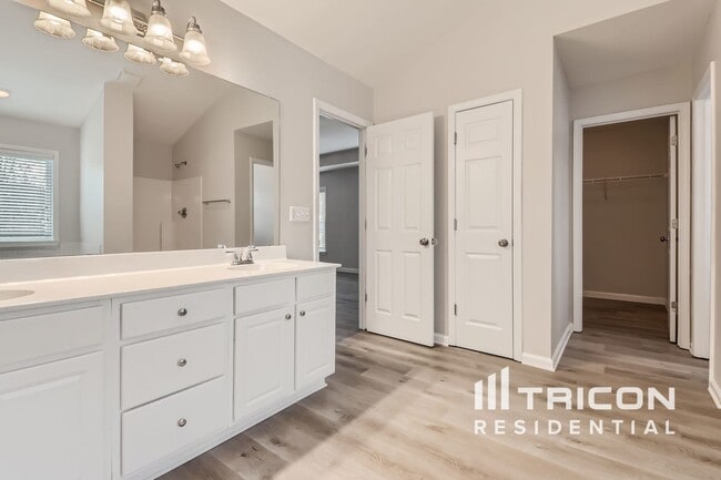 Building Photo - 7259 Madison Cir