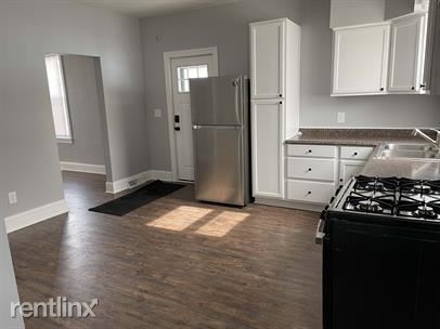 Building Photo - 3 br, 1 bath House - 125 W Hadley St