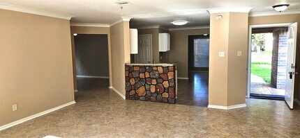 Building Photo - 3103 Barkers Crossing Ave