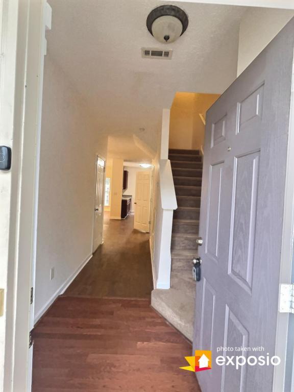 Foto del edificio - 4228 High Park Ln