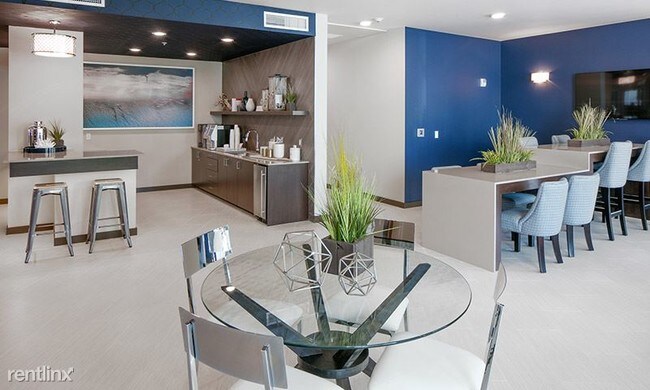 Foto del edificio - 4940 SW Landing Dr
