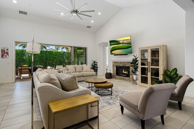 Foto del edificio - 81805 Four Seasons Pl