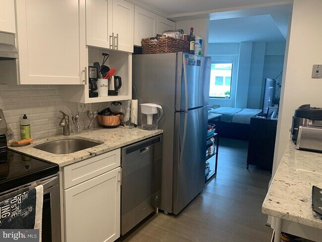 Foto del edificio - 1825 T St NW