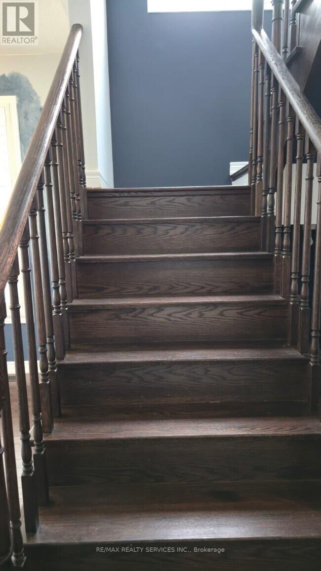 Building Photo - 92 Allegro Dr