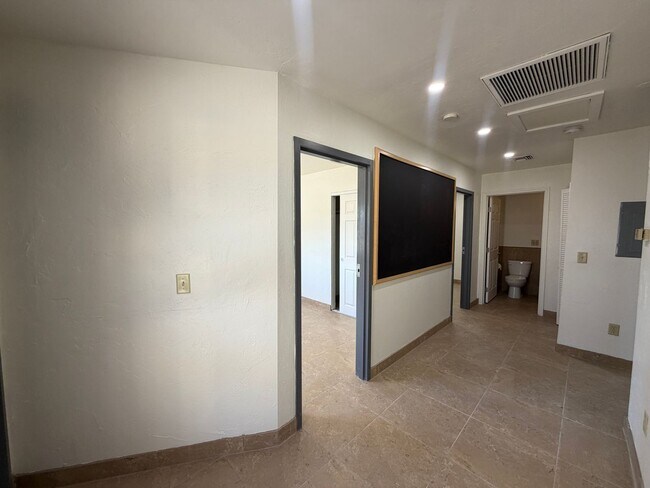 Foto del edificio - 1741 N 6th Ave