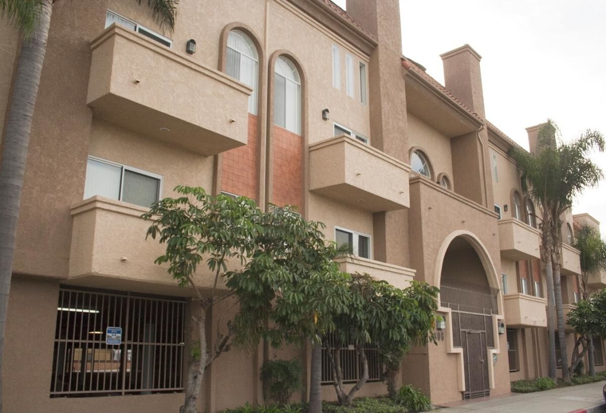 1306 W Carson St Unit n/a, Torrance, CA 90501 Apartment for Rent in