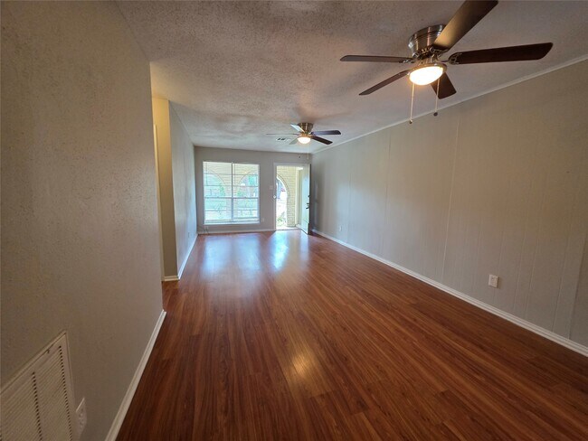 Foto del edificio - 12724 Shannon Hills Dr