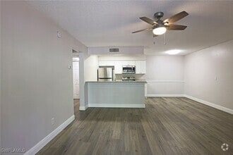 Building Photo - 5305 Summerlin Rd