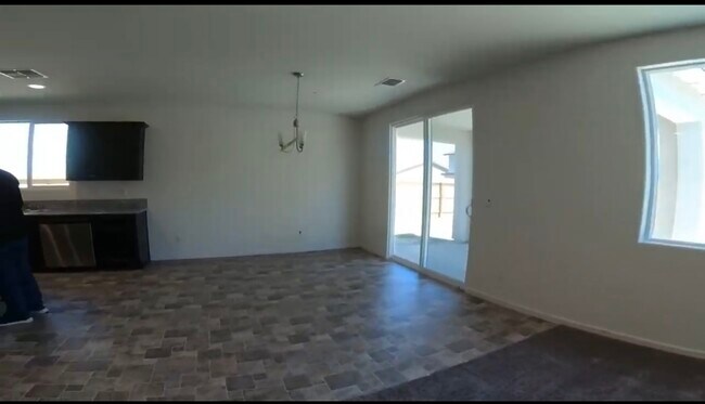 Building Photo - 455 Pearl Dr