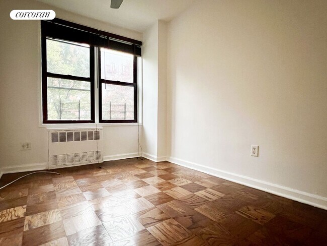 Foto del edificio - 330 Lenox Rd