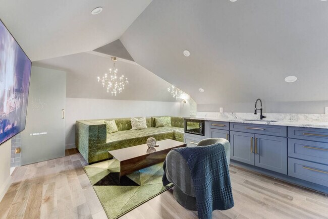 Foto del edificio - 717 Ridgeway St