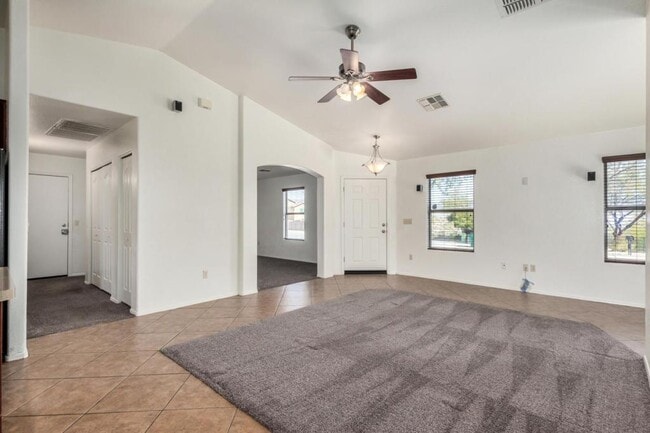 Building Photo - 13296 E Coyote Well Dr