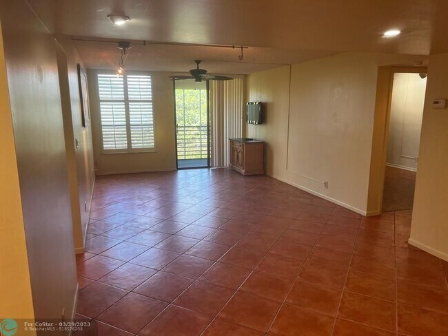 Building Photo - 6301 N University Dr