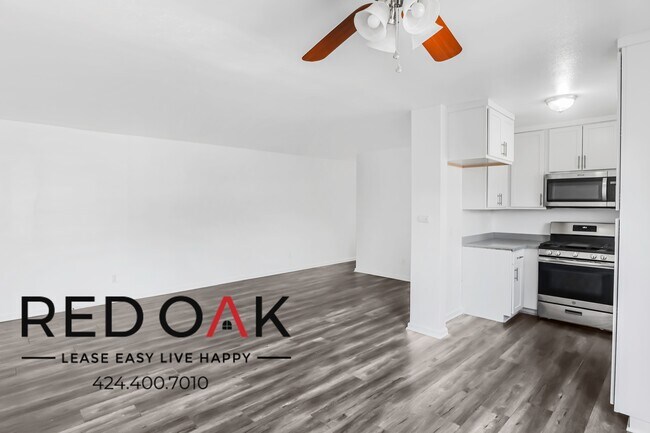 Building Photo - One Bedroom With, Stainless Steel Applianc...