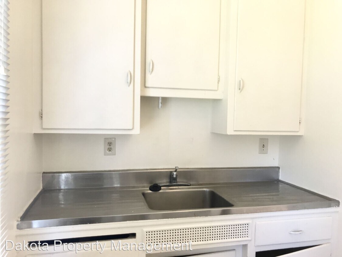 Foto del edificio - 3677 Park Blvd