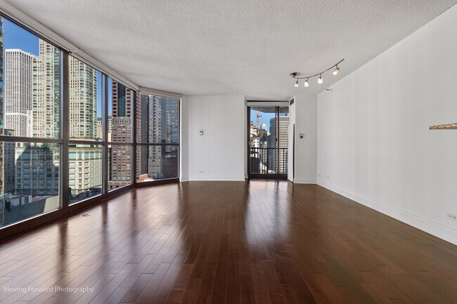 Foto del edificio - 10 E Ontario St