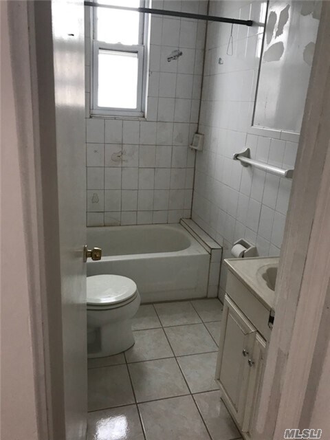 Foto del edificio - 216-19 90th Ave