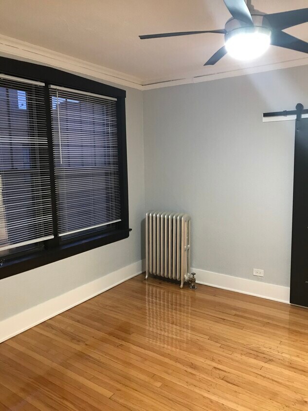 Foto principal - 1613 W Belmont Ave