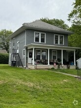 Building Photo - 105 Parkview Ave