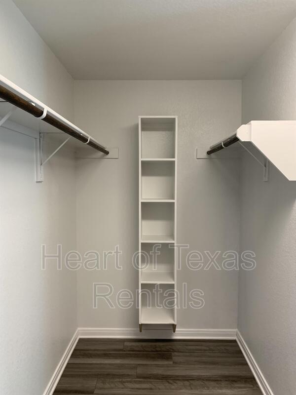 Foto del edificio - 828 Murphy Rd