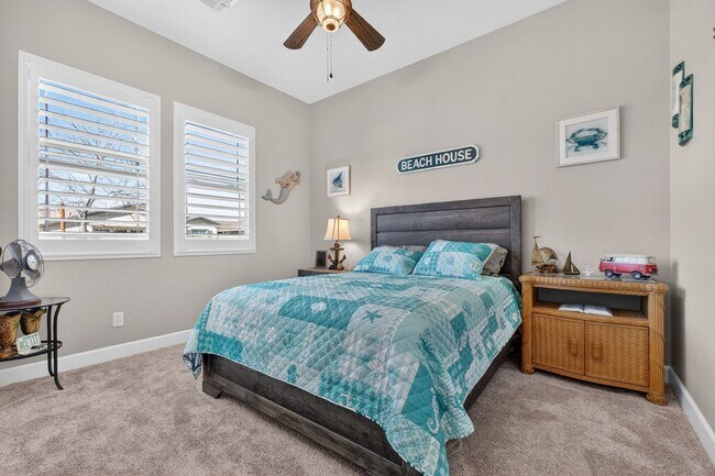 Foto del edificio - Walden Farms home with Office/Den and a great relaxing backyard!