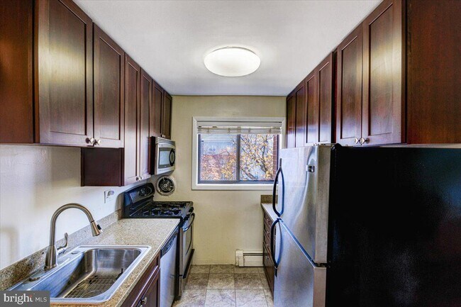 Foto del edificio - 5232 North Capitol St NW