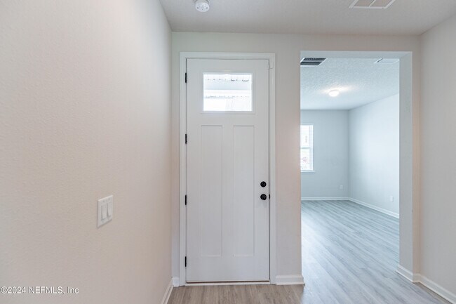 Building Photo - 4537 Pine Ridge Pkwy