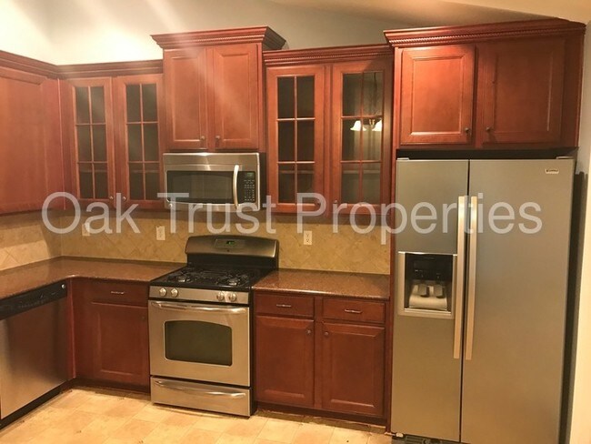 Building Photo - 477 Dolphin Dr