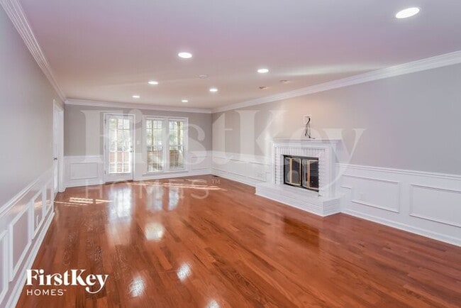 Building Photo - 1326 Shadowood Ct