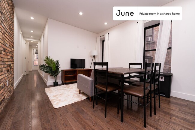 Building Photo - Room in Shared 4 bed/2 bath home