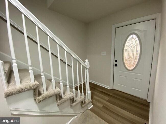 Foto del edificio - 9 Farrell Ln