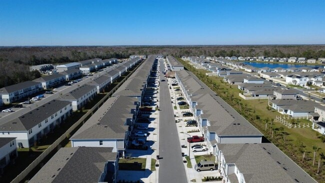 Building Photo - 2426 Skyline Lp