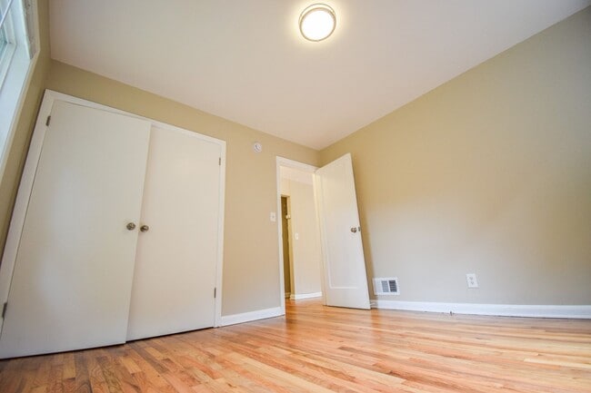 Foto del edificio - Charming 2 Bed 1 Bath single-level home in...