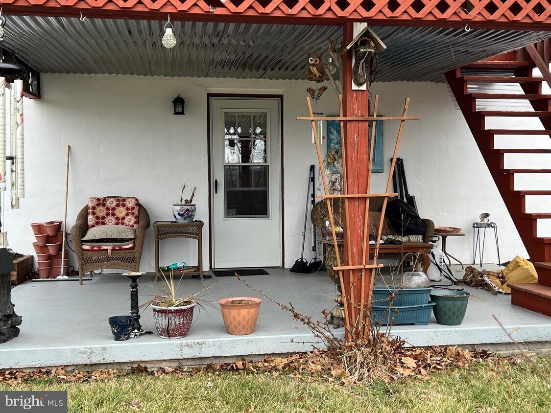 1165 Waugh Rd, Berkeley Springs, WV 25411 House Rental in Berkeley